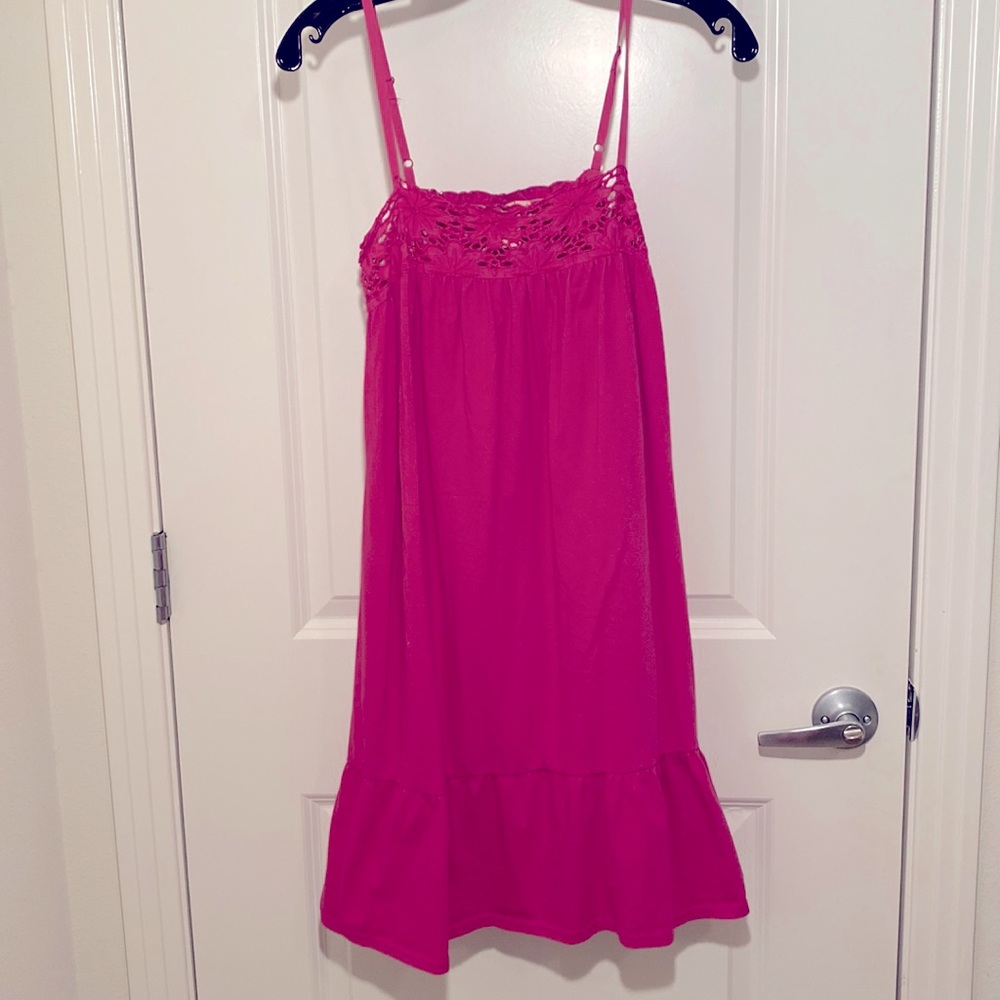 ROXY Spaghetti Strap Baby Doll Corton Dress, magenta, size small.
